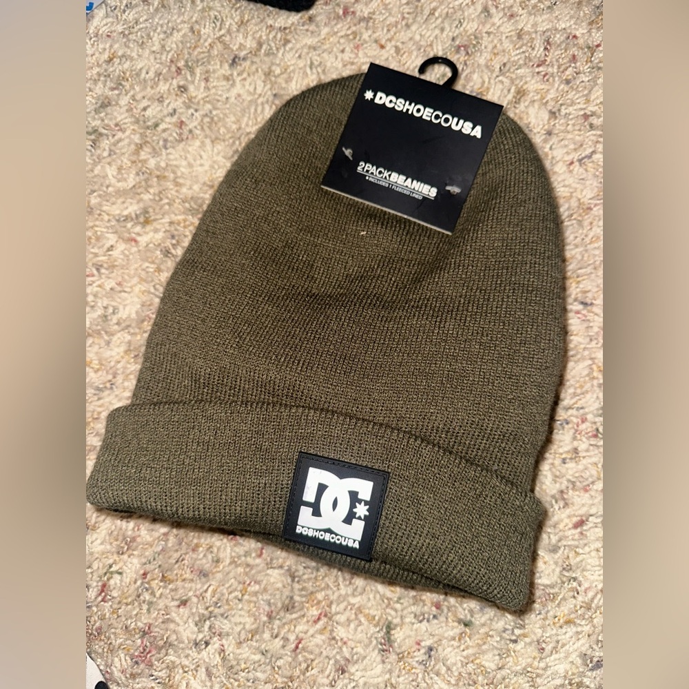 Men's Olive Green 2 piece DC skate beanie bundle 💚🩶🖤